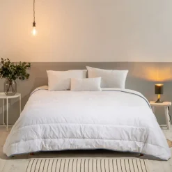 Pack Couette Tempérée 240x260cm + 2 Oreillers 60x60cm