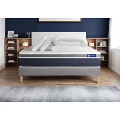 Pack sommier kit matelas Ressorts ensachés et mémoire de forme avec couette et oreillers