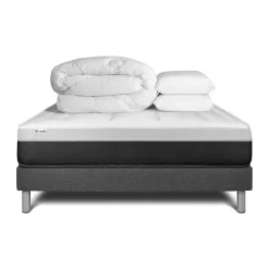 Pack sommier kit matelas Ressorts ensachés et mémoire de forme avec couette et oreillers