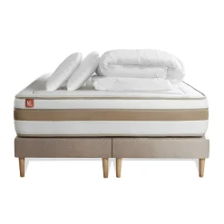 Pack sommier tapissier matelas Ressorts ensachés et mémoire de forme avec couette et oreillers