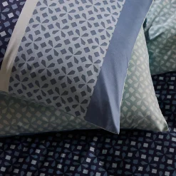 Parure de lit 2 personnes géométrique en microfibre 200x200cm