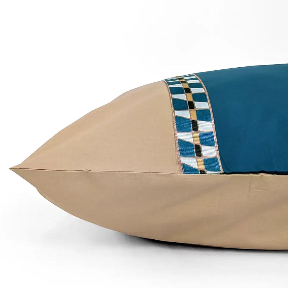 Parure de lit 3 pièces : housse 260x240 cm et taies 65x65 cm en percale de coton LINOA bleu cobalt