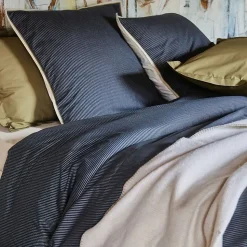 Parure de lit 3 pièces : housse 200x200 cm et taie 50x70 cm coton BRIXTON à rayures noires