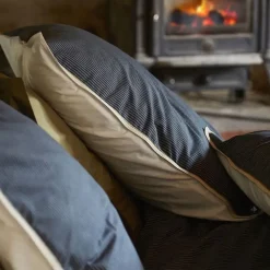 Parure de lit 2 pièces : housse 140x200 cm et taie 50x80 cm coton BRIXTON à rayures noires