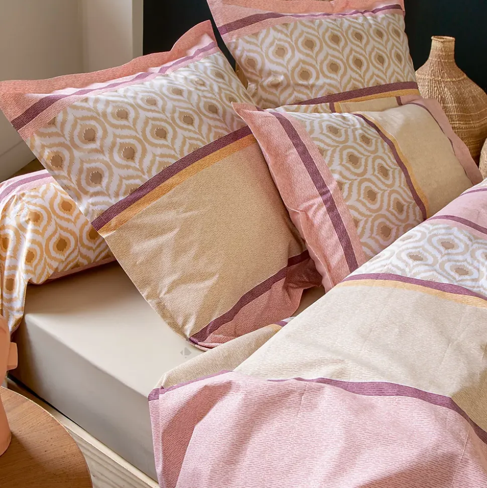 Parure de lit 3 pièces : housse 260x240 cm et taies 50x70 cm coton INOUK rose/beige