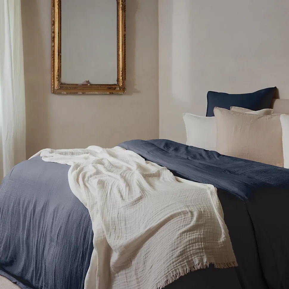 Parure de lit 3 pièces 260x240 cm et 50x70 cm mousseline de coton MILOS noir granit