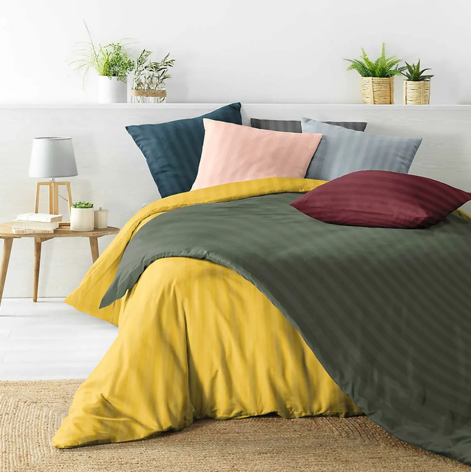 Parure de Lit 240 x 220 cm + 2 Taies Microfibre Unie CLÉO Bleu