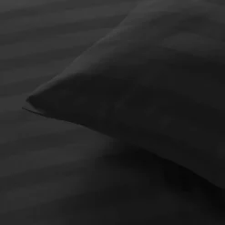 Parure de Lit 240 x 220 cm + 2 Taies Microfibre Unie CLÉO Noir