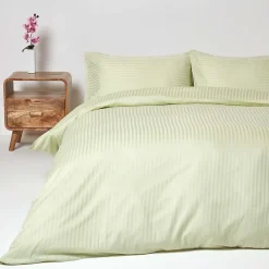 Parure de lit satin rayé en coton égyptien 330 fils vert sauge, 200x200cm - HOMESCAPES