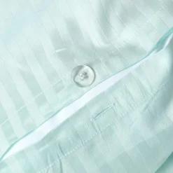 Parure de lit satin rayé en coton égyptien 330 fils bleu, 200x200cm - HOMESCAPES