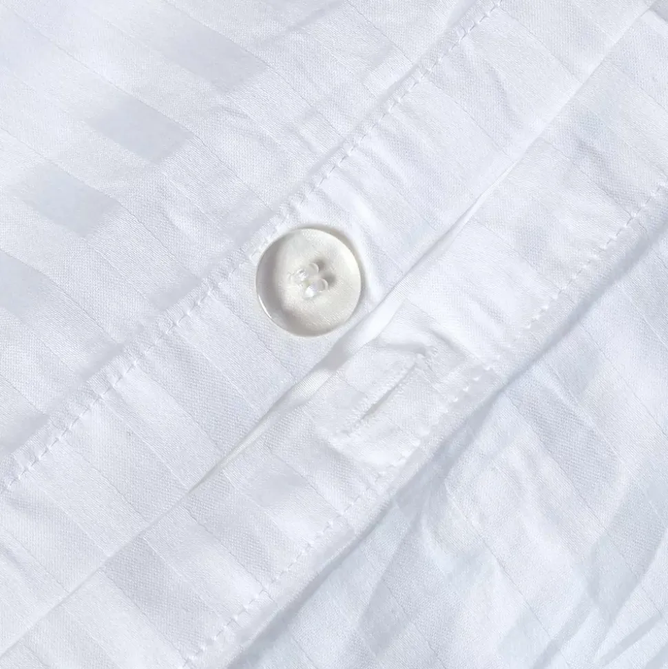 Parure de lit satin rayé en coton égyptien 330 fils blanc, 200x200cm - HOMESCAPES