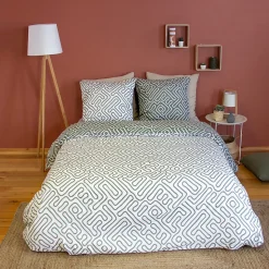 Parure de lit 240x220 cm en microfibre PARCHEMIN vert motif graphique 3 pièces