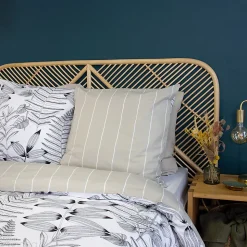 Parure de lit 260x240 cm pur coton ALIX motif végétation blanc et noir 3 pièces