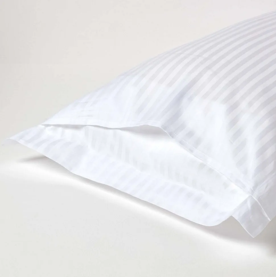 Taie d'oreiller à volants blanc satin rayé en coton égyptien 330 fils, 50x75 cm - HOMESCAPES