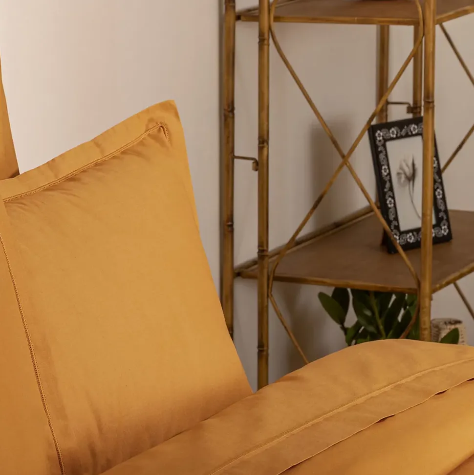 Taie d'oreiller Carina coton 63x63cm jaune cumin - Atmosphera