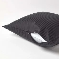 Taie d'oreiller noir satin rayé en coton égyptien 330 fils, 60x60 cm - HOMESCAPES