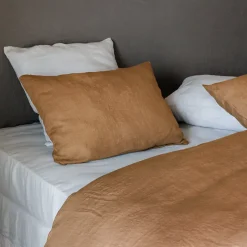 Taie d'oreiller uni 50x70 cm 100% lin lavé SONATE marron Cognac