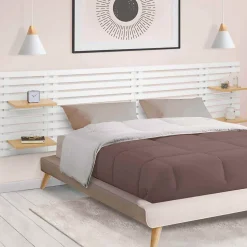 Tête de lit suspendue en lattes AVA 240 cm bois blanc et étagères façon hêtre